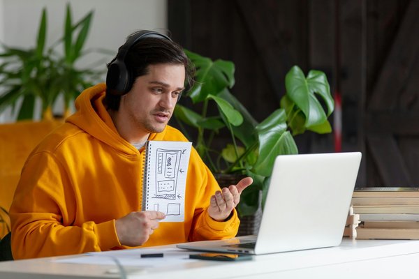 Création de site internet : guide pratique pour débutants en 5 étapes